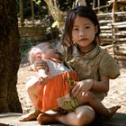 Laos - Kinder in einem Dorf