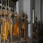 laos, luang prabang buddhas im tempel