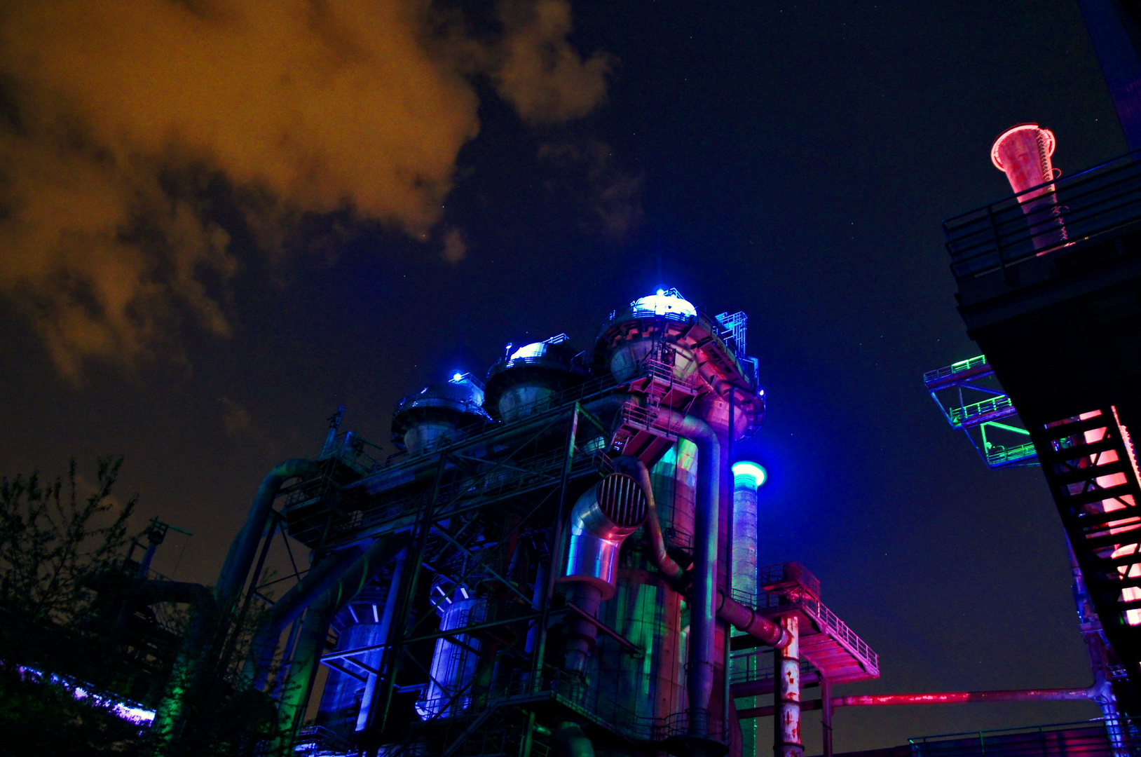 LaPaDu ( Landschaftspark Duisburg) Nachts