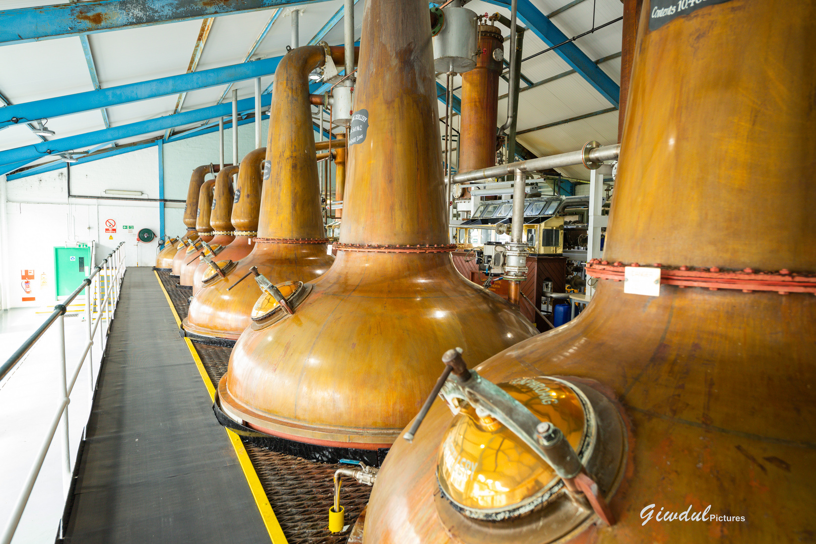 "Laphoraig pot stills"