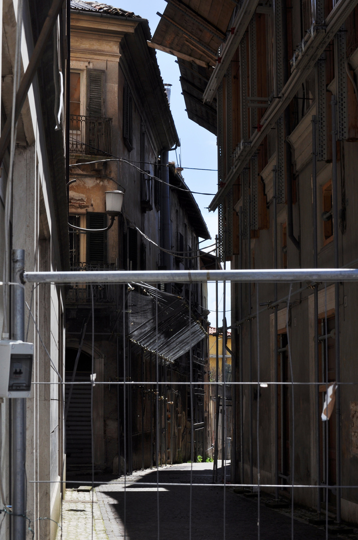 L'Aquila oggi, sempre più simile all'antica Pompei