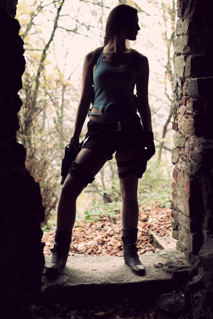 lara.