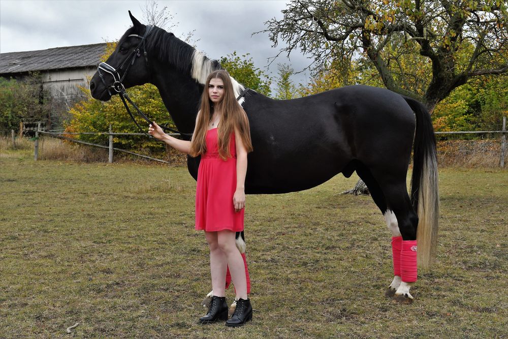 Lara und ihr Pferd Herkules 1