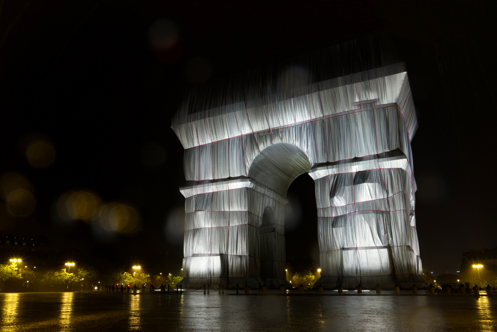 L'Arc de Triomphe, Wrapped