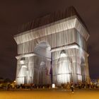 L'Arc de Triomphe, Wrapped ... by night!