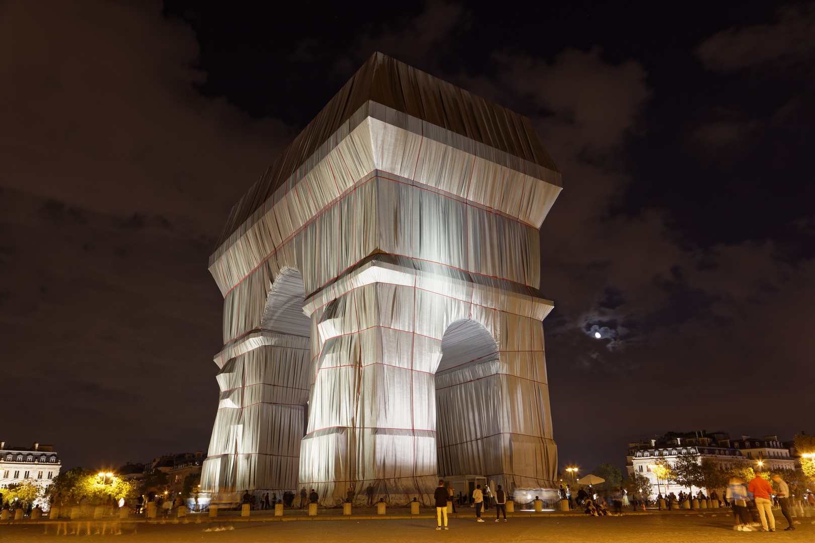 L'Arc de Triomphe, Wrapped ... by night! V2