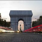 "L'Arc de Triomphe, Wrapped" - I