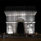 "L'Arc de Triomphe, Wrapped" - XVI