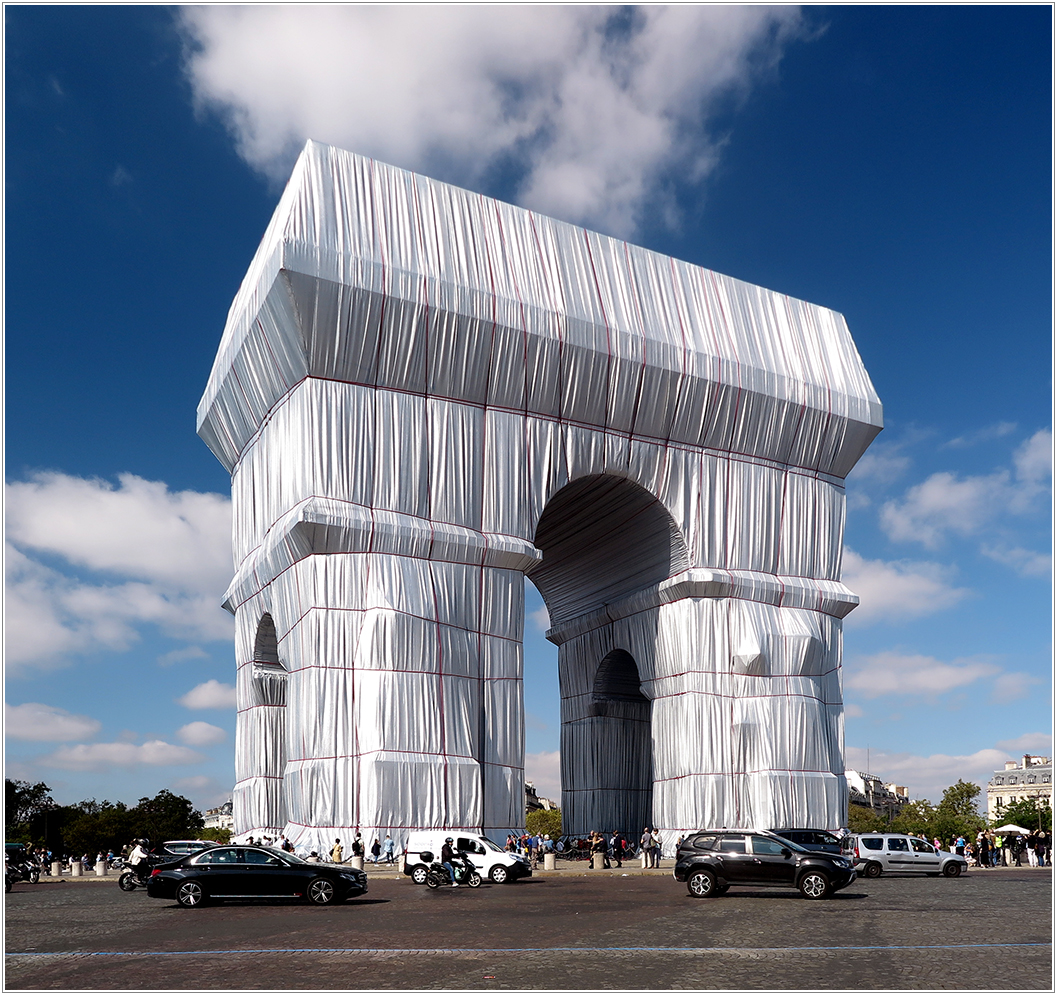 "L'Arc de Triomphe, Wrapped" - XXX