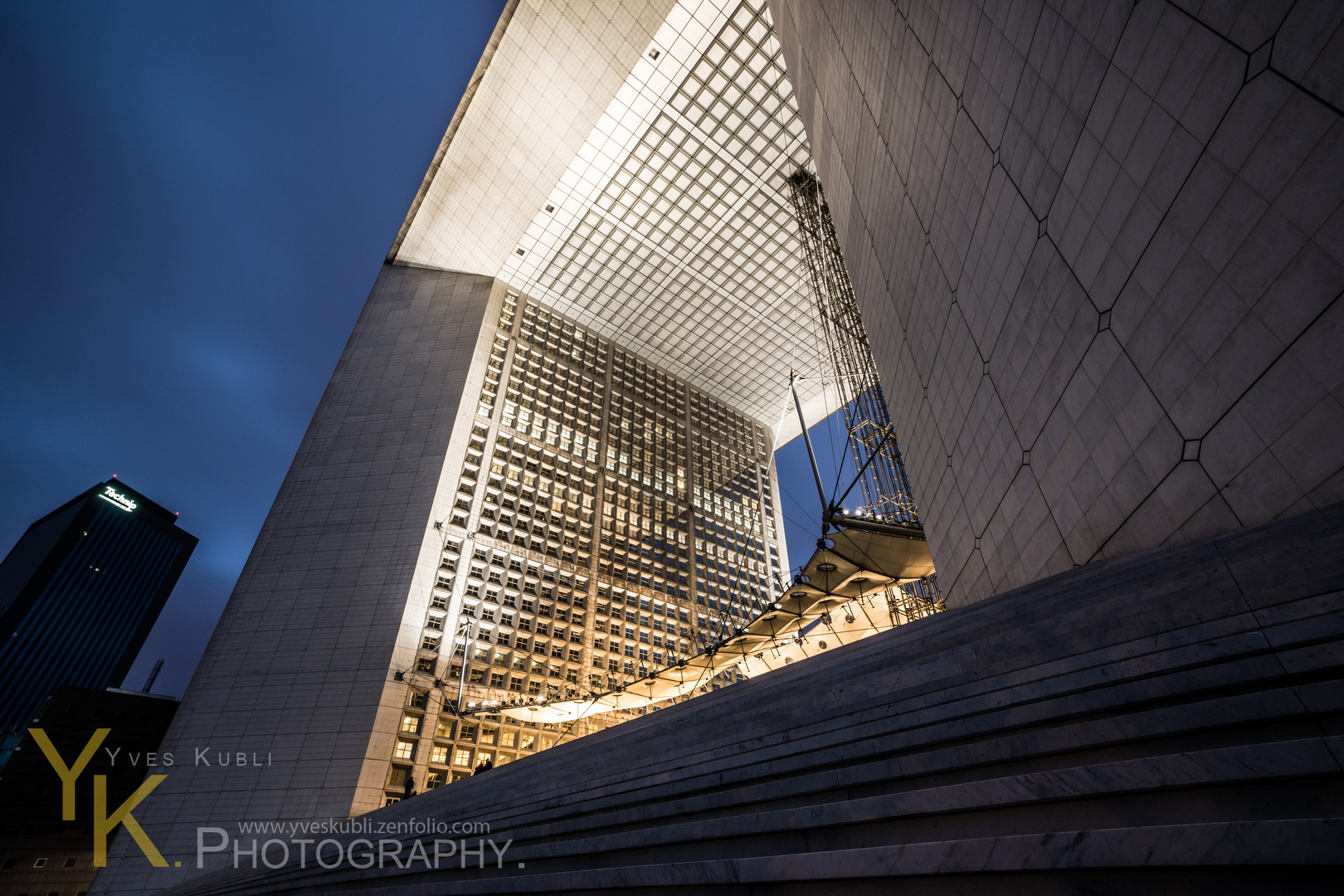 L'Arche de La Défense, mal anders