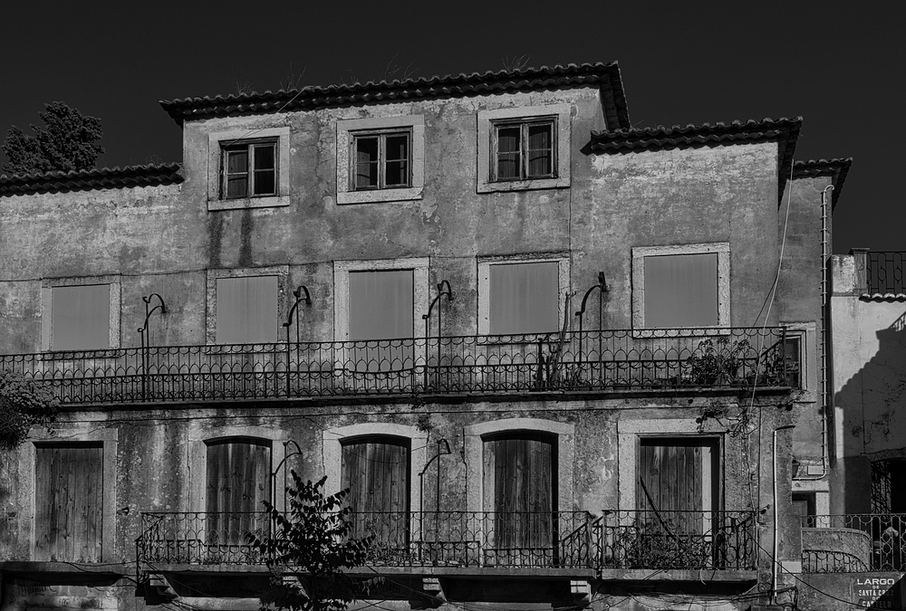 Largo de Santa Cruz do Castelo 