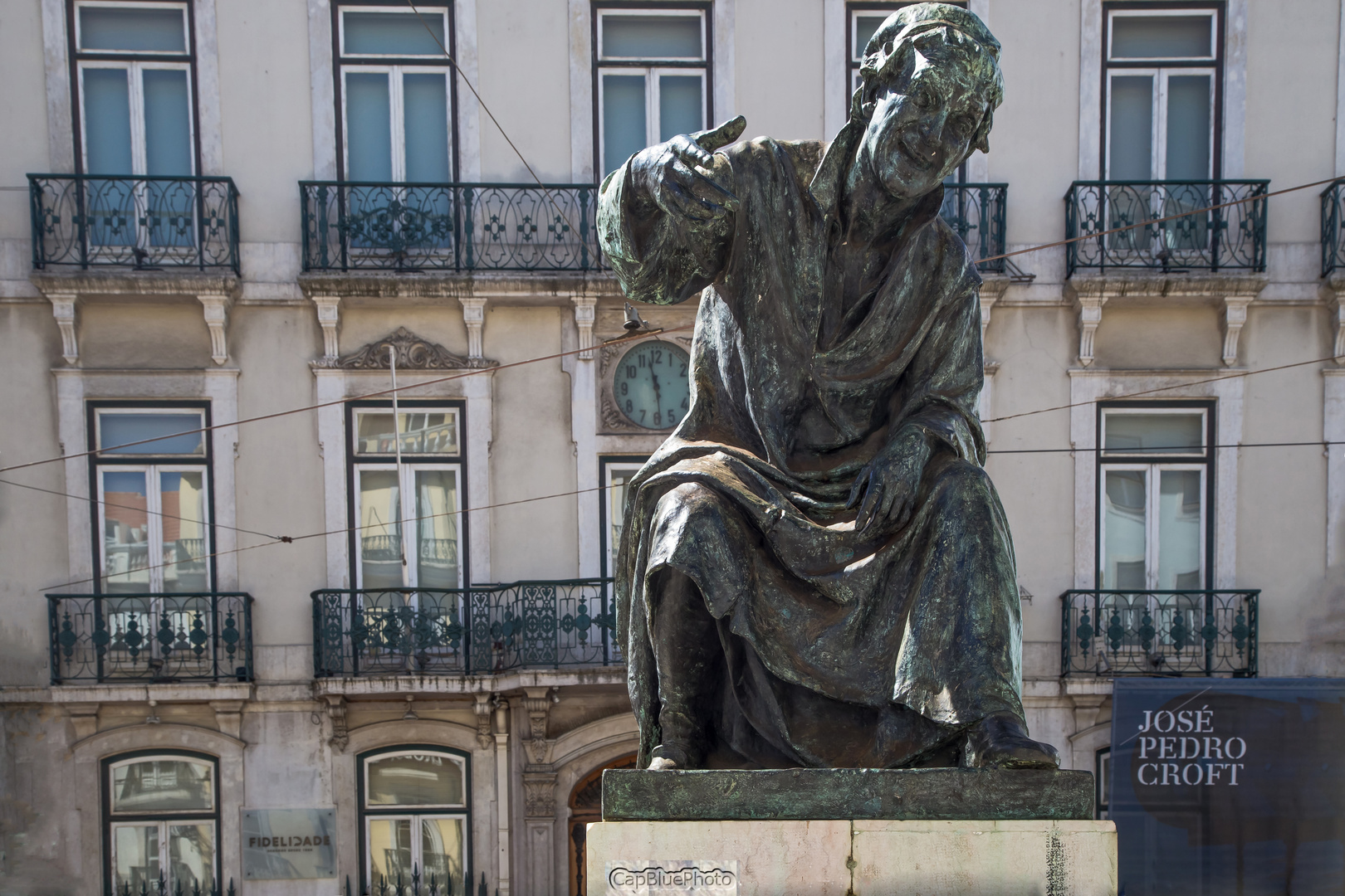 Largo do Chiado Denkmal Dichter Antonio Riberio