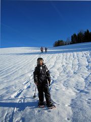 Larissa im Tiefschnee