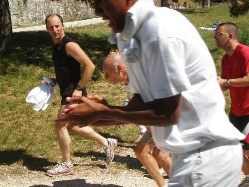 l'arrivée de Papy dans la course à 75 ans