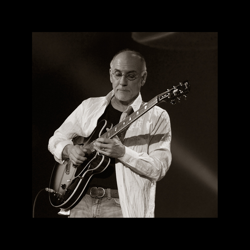 Larry Carlton