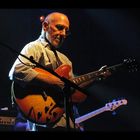 Larry Carlton