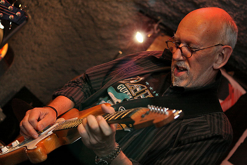 larry schmuki - blues-gitarrist