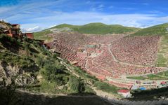 Larung Gar 