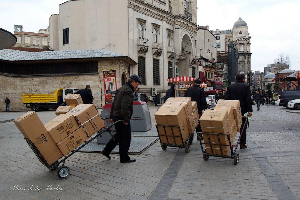 ...las cajas...