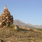 las caras y la peña redonda