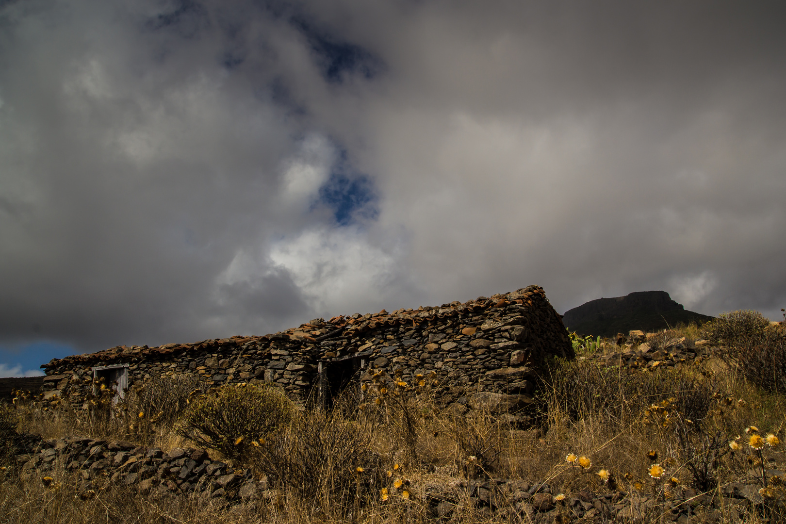 las ruinas y la fortaleza