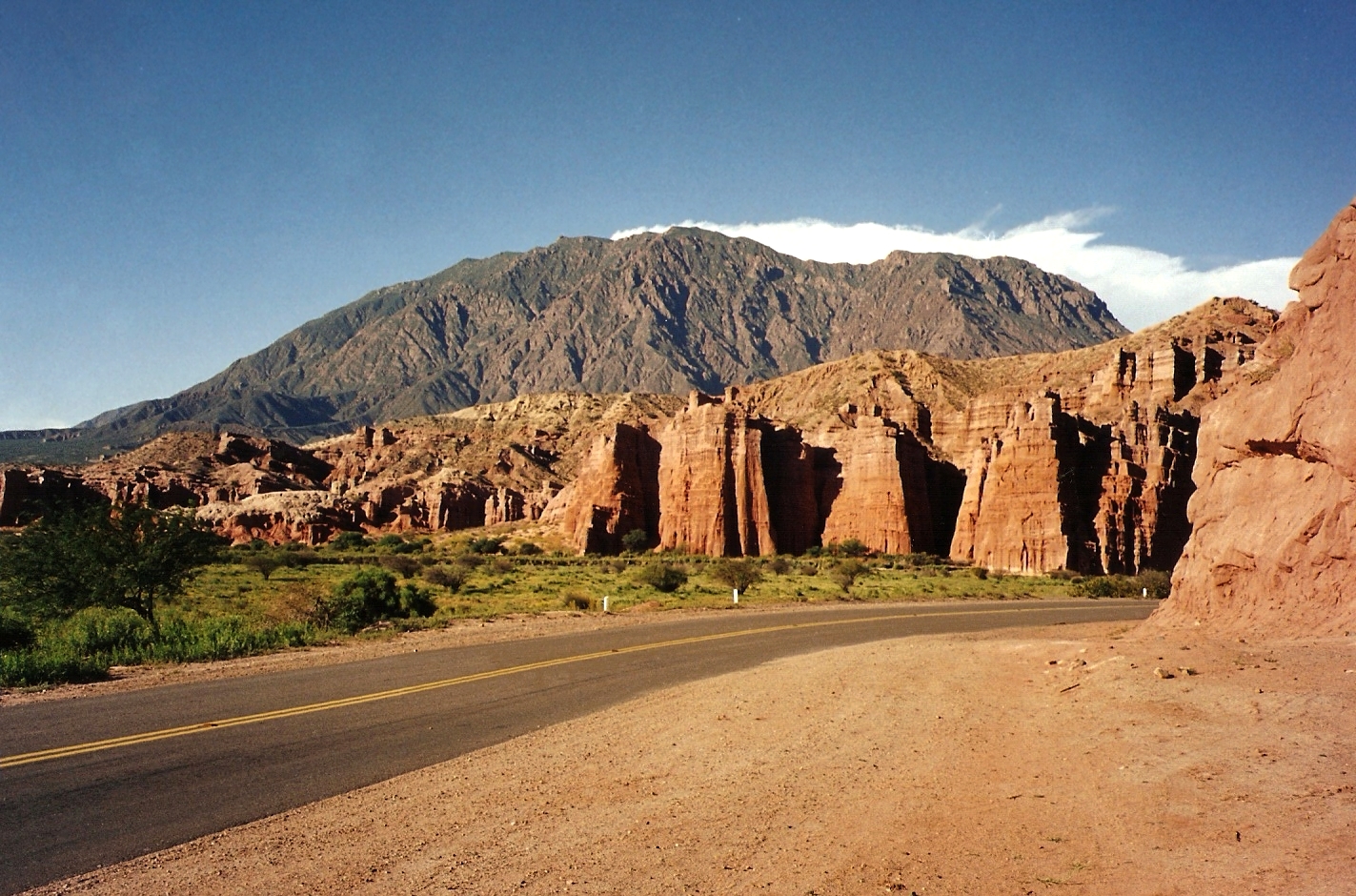 "LAS TORRES" ( CAMINO A CAFAYATE, SALTA)