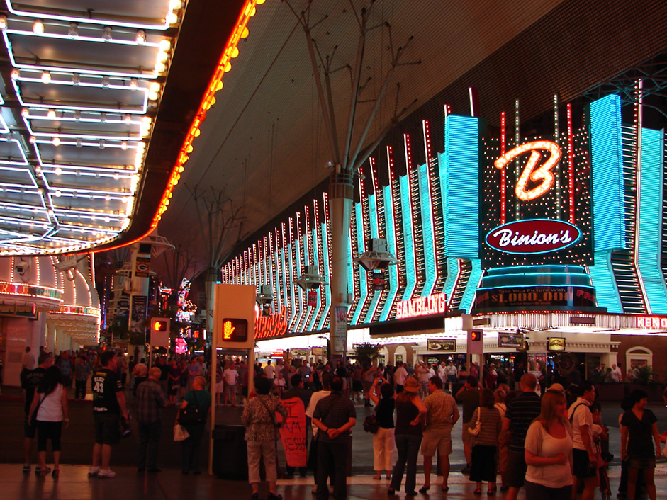 Las Vegas: Eine sinnenbetörende Lärm und Lichterwelt