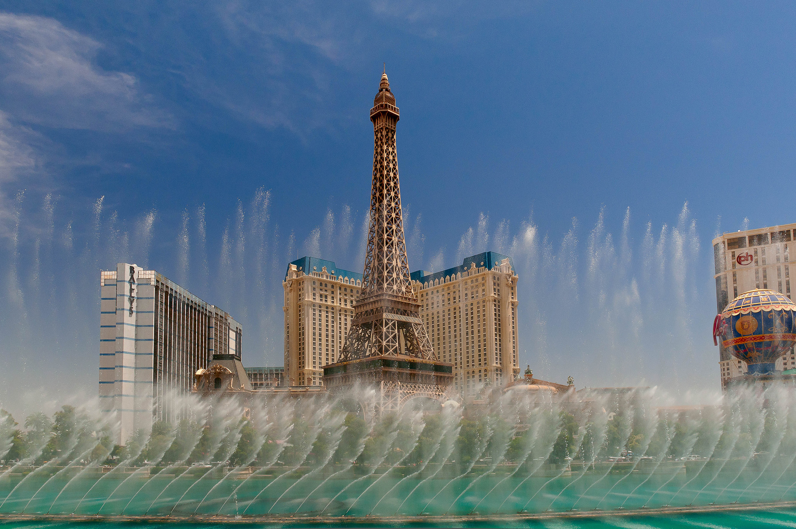 Las Vegas View from The Bellagio / Waterfall