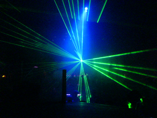 Laser in Grün mit Blauem Stich