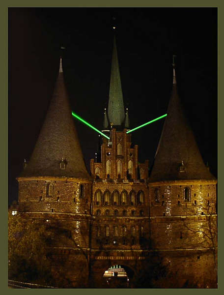 Laserlight vom Holstentor