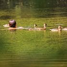 lass uns zusammen eine Runde schwimmen