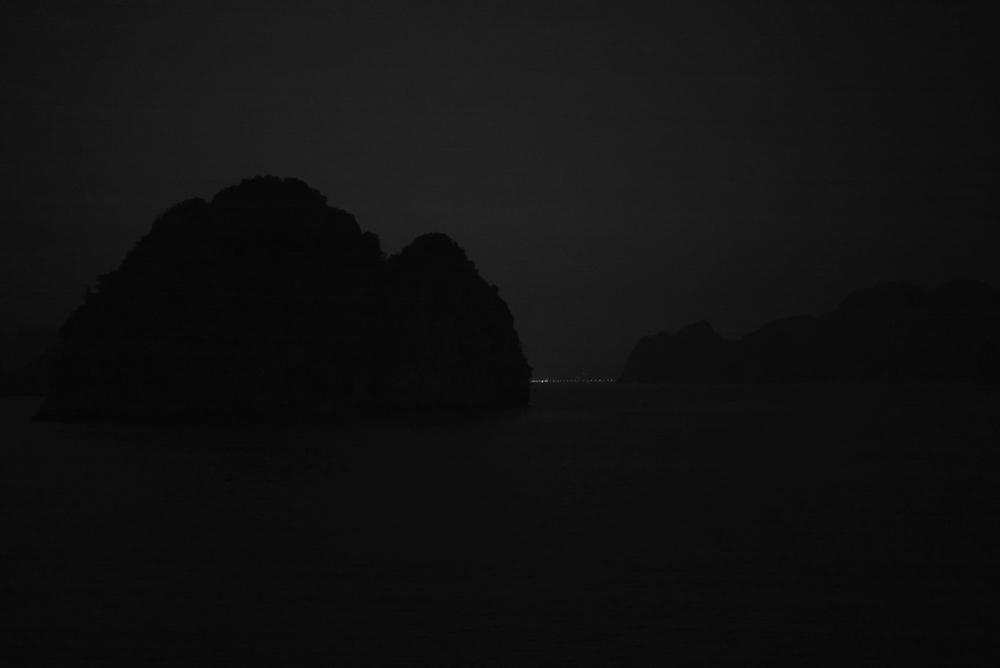 last light over halong bay