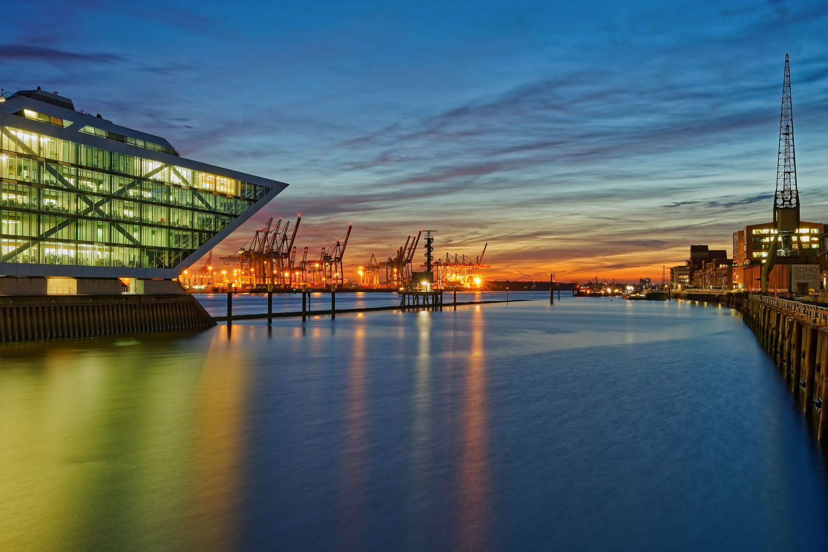 Last Light@Dockland