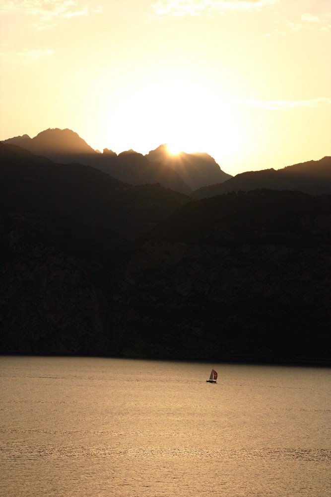 last sail before dusk