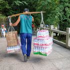 Lasten-Träger in Huang Shan (1)