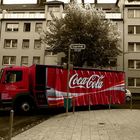 Laster an Straßenecke in Düsseldorf Flingern