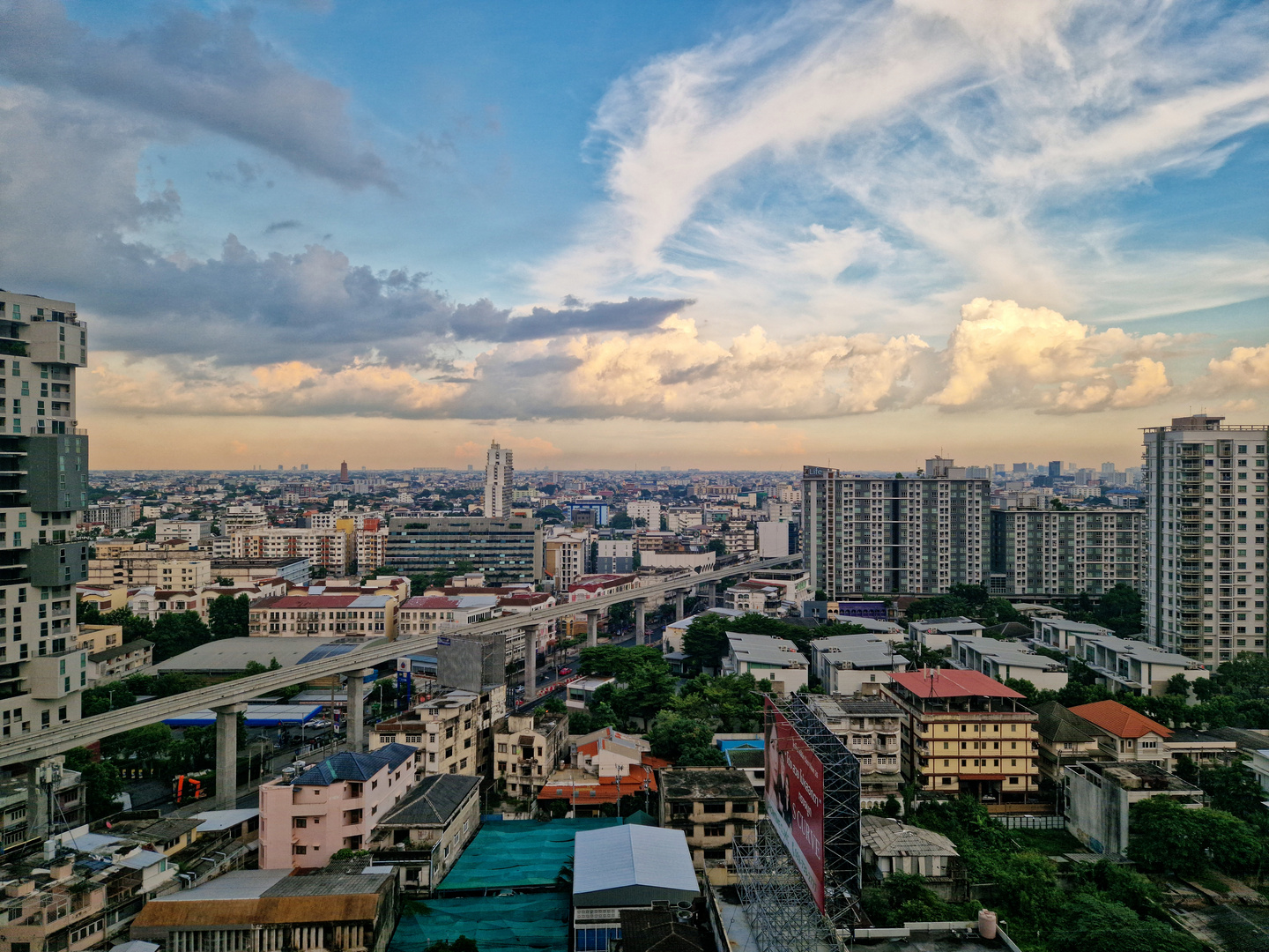 Lat Phrao - Stadtansichten