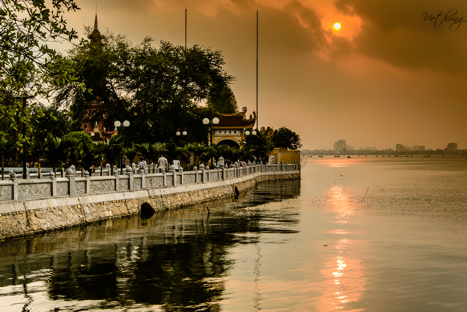 Late afternoon on West lake