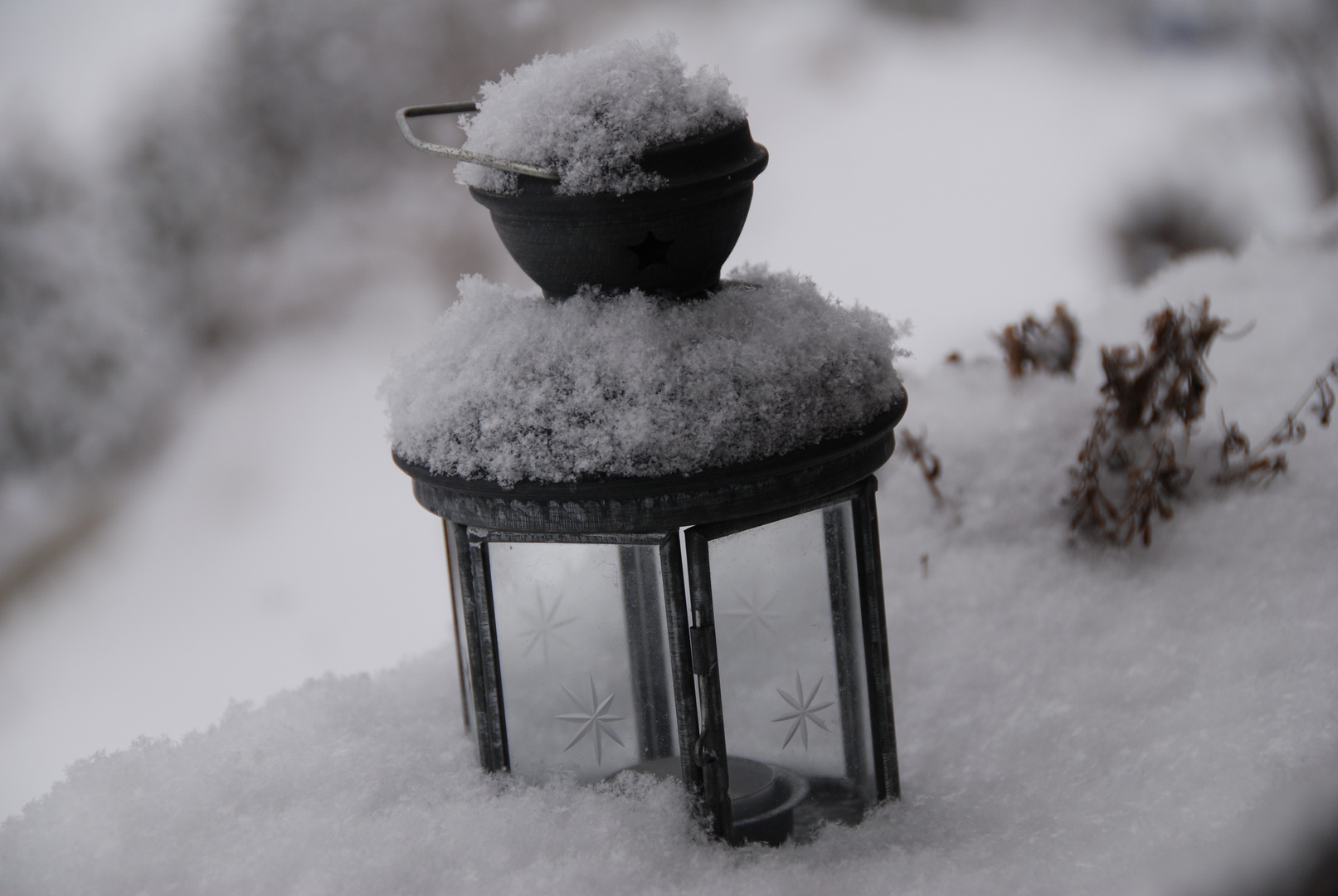 Laterne im Schnee