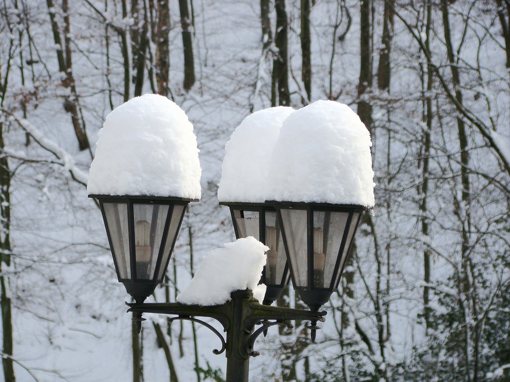 Laterne mit Schneehäubchen