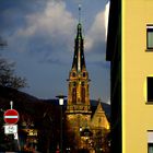 Laterne, Schild und Kirche.