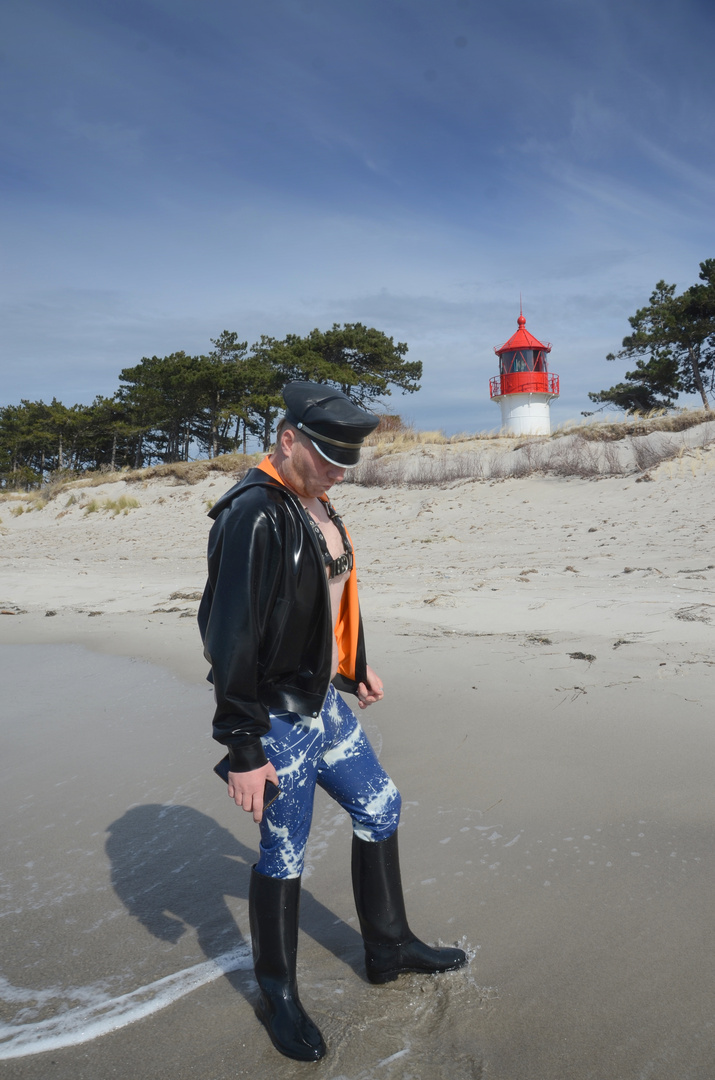 Latex-Fasion am Leuchtturm Gellen/Insel Hiddensee 