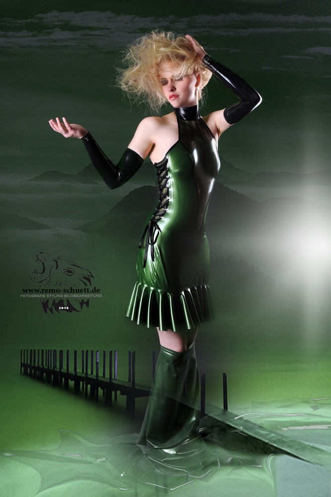 Latex-Kleid grün-metallic-transparent