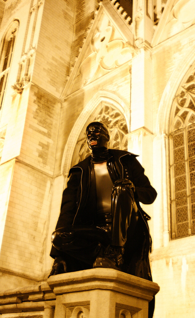 Latexfetish by night 2 (Ste Gudule)