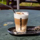 Latte Macchiato im Restaurant zum Yachthafen