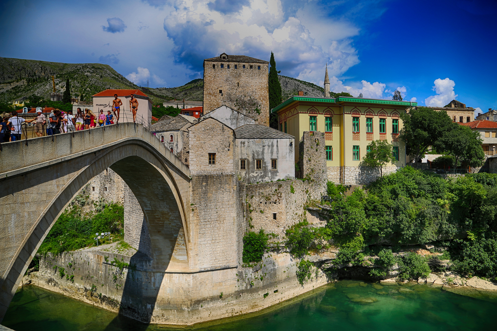 L'attraction : le saut de ce pont 