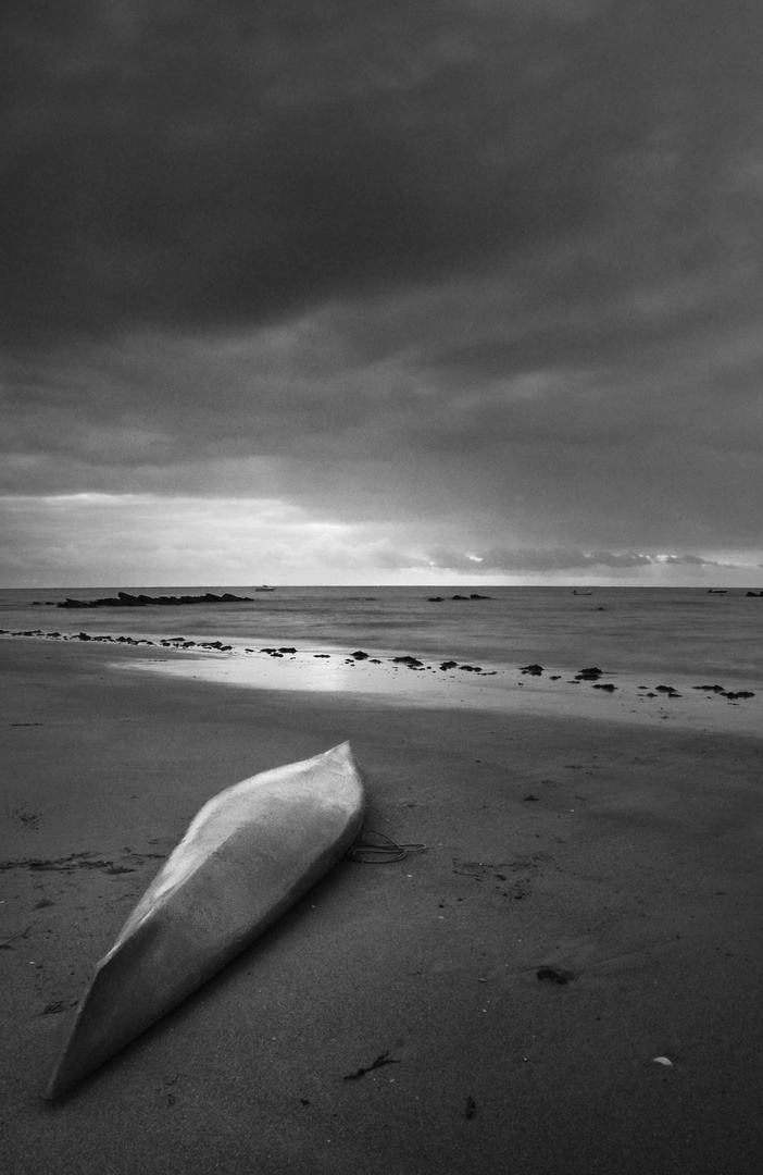 L'aube à la plage du marais salé Yeu