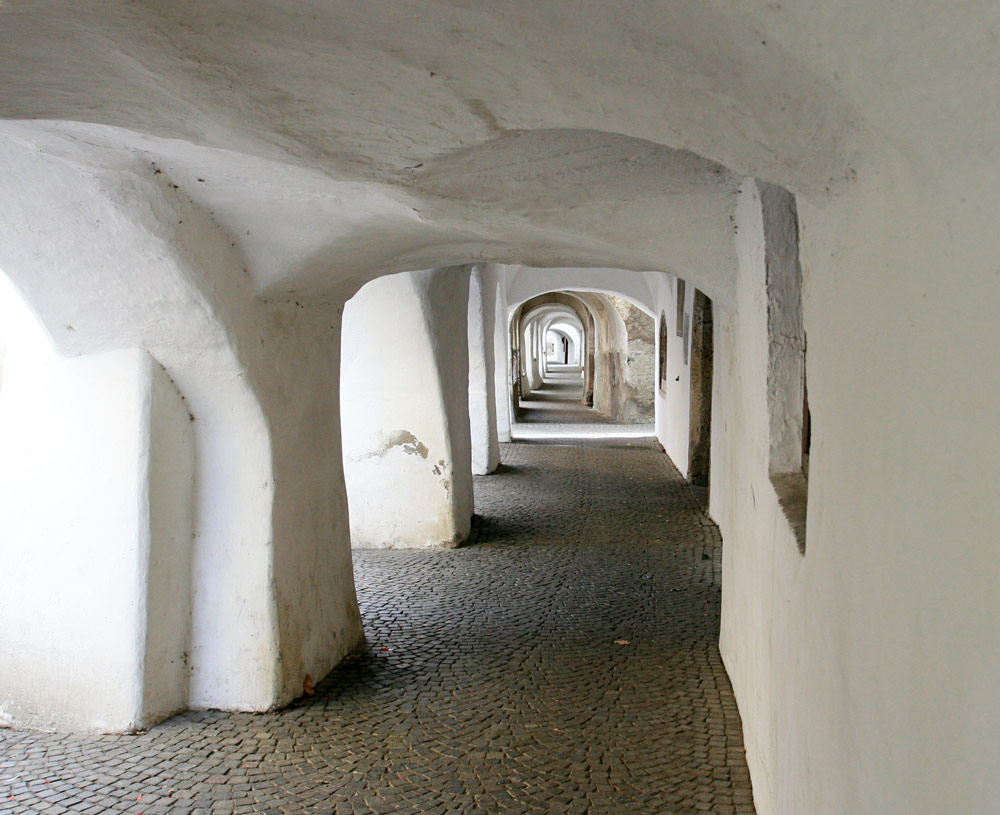 LAUBENGANG DETAIL -GLURNS -SÜD TIROL