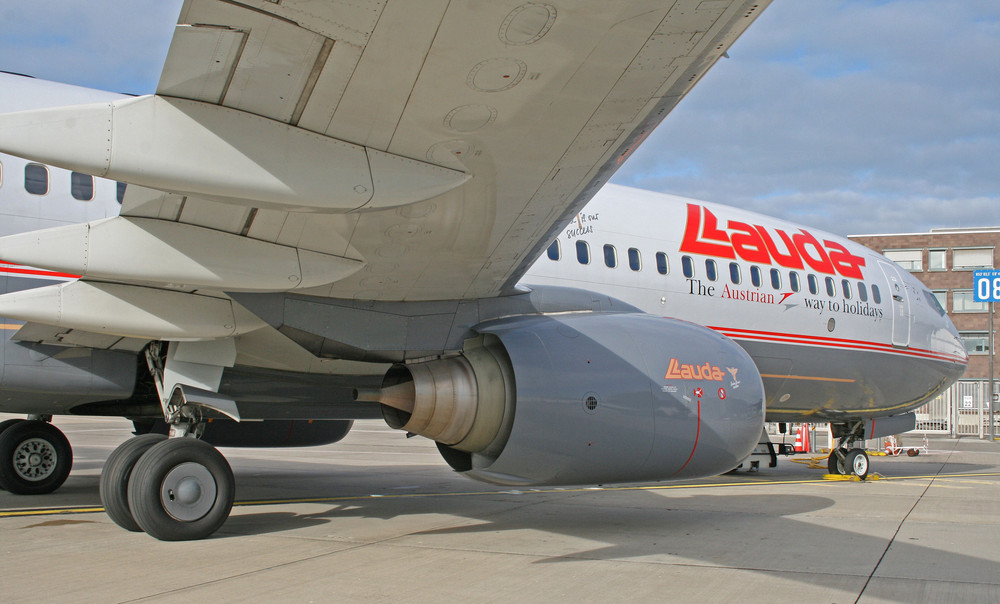 Lauda Air Boeing 737-8Z9