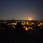 Laudenbach und Rheinebene bei Nacht